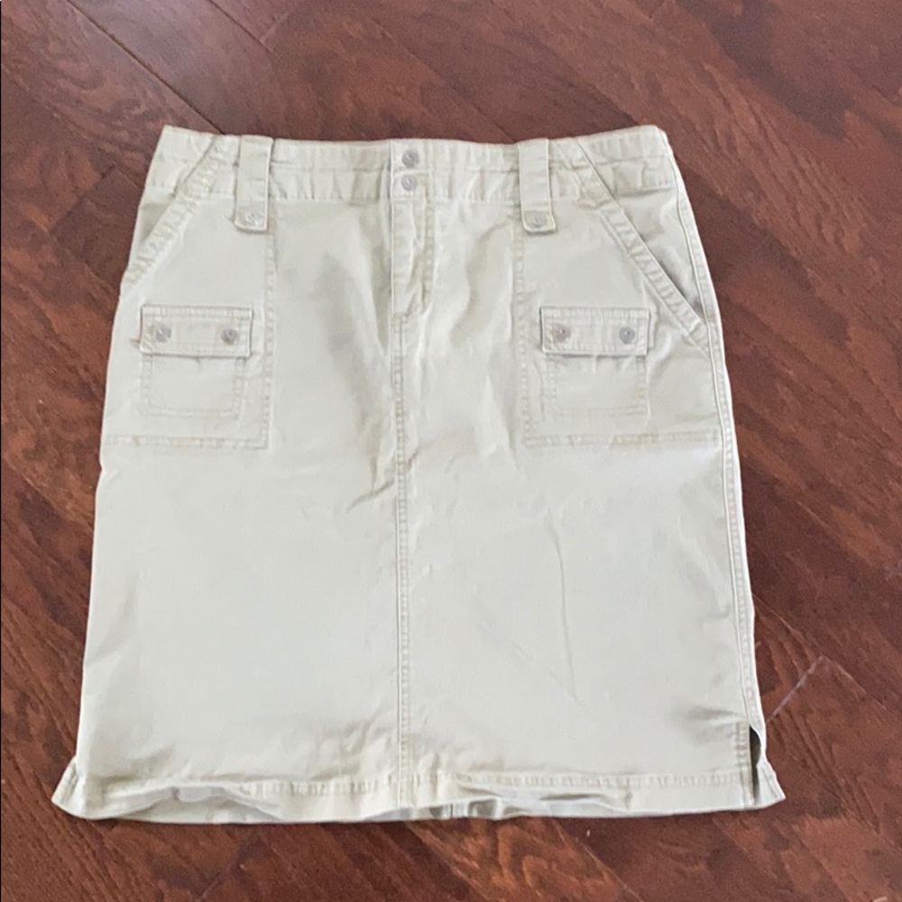 Size 12 Columbia skirt